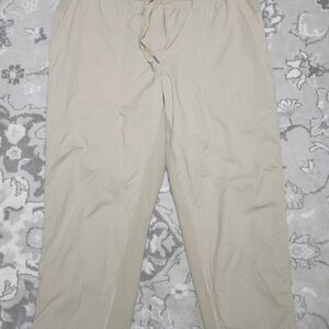 Lululemon Women's Dance Studio Mid-Rise Cropped Pants